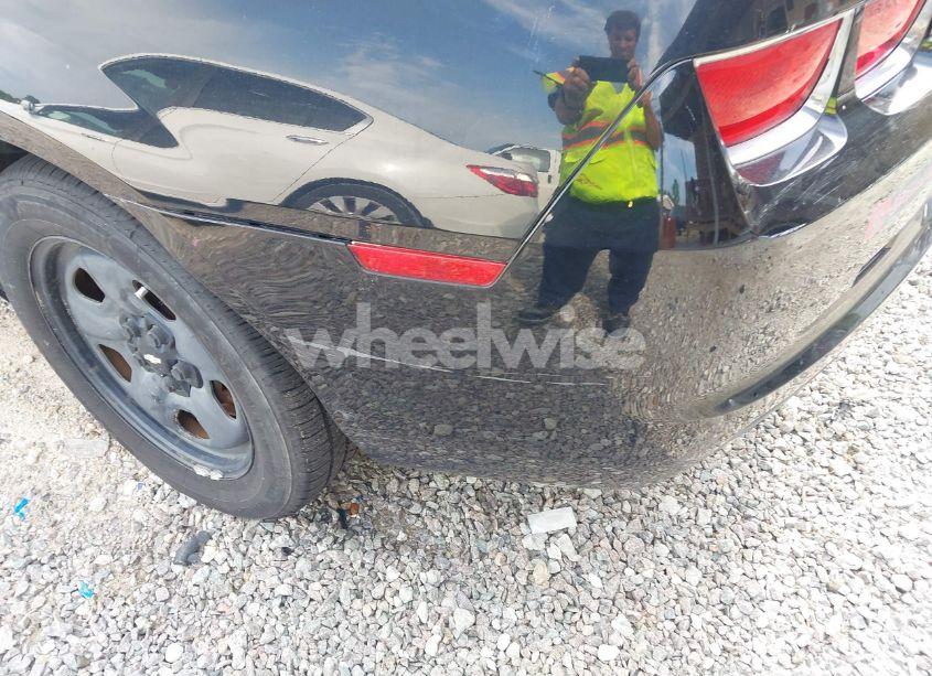 Photo 12 of 2010 Chevrolet Camaro 1LS (VIN 2G1FA1EV5A9216427)