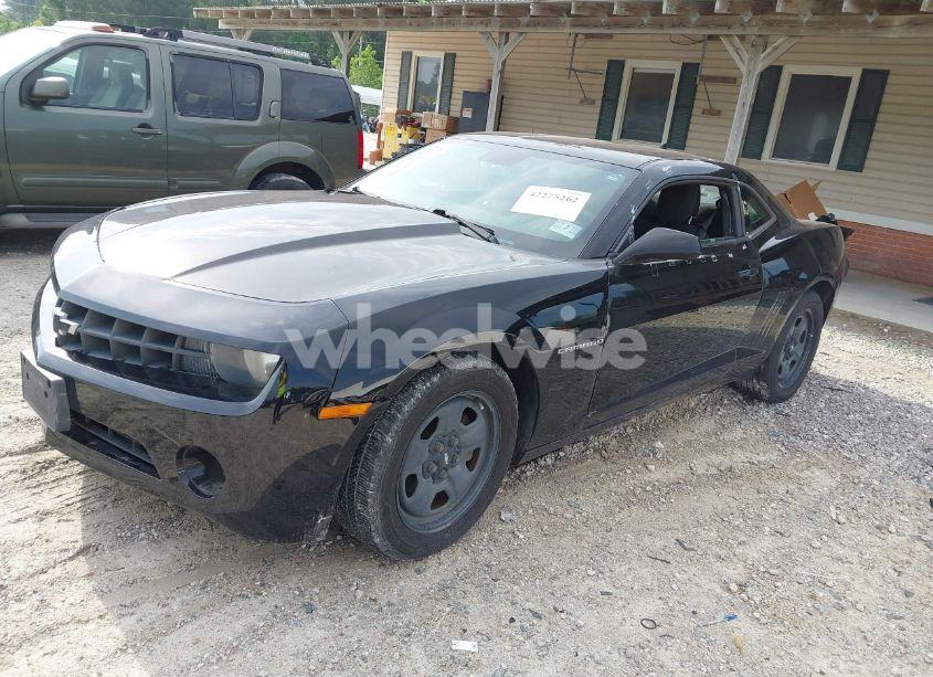Photo 2 of 2010 Chevrolet Camaro 1LS (VIN 2G1FA1EV5A9216427)