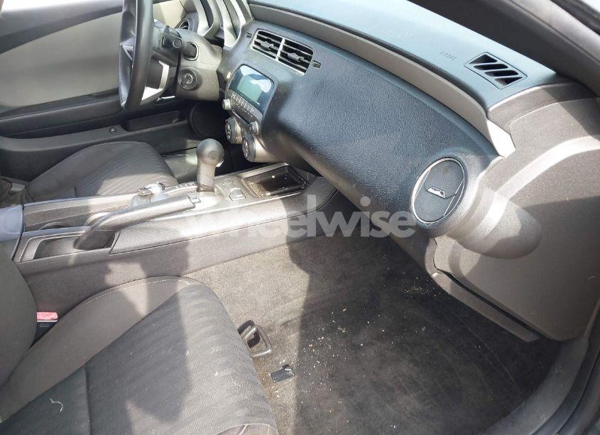 Photo 5 of 2010 Chevrolet Camaro 1LS (VIN 2G1FA1EV5A9216427)