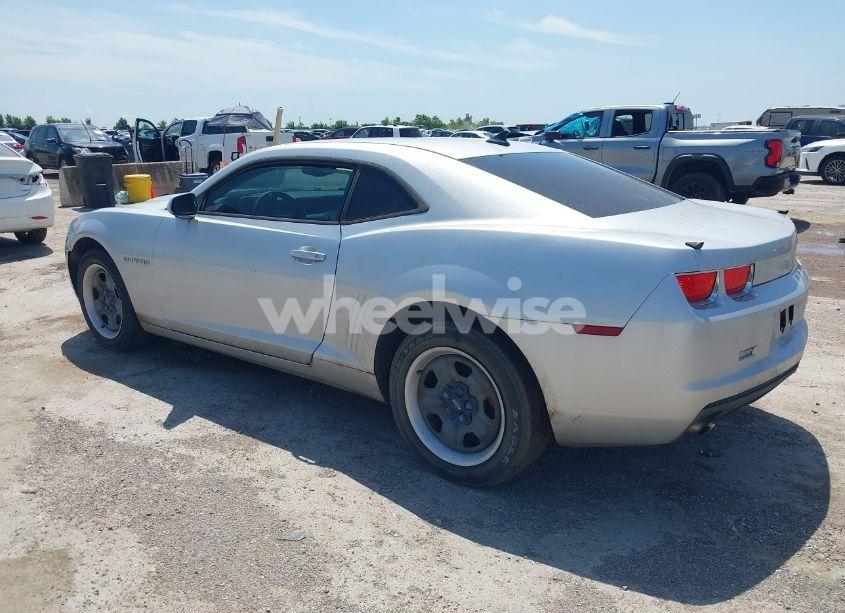 Photo 3 of 2010 Chevrolet Camaro 1LS (VIN 2G1FA1EV7A9211360)