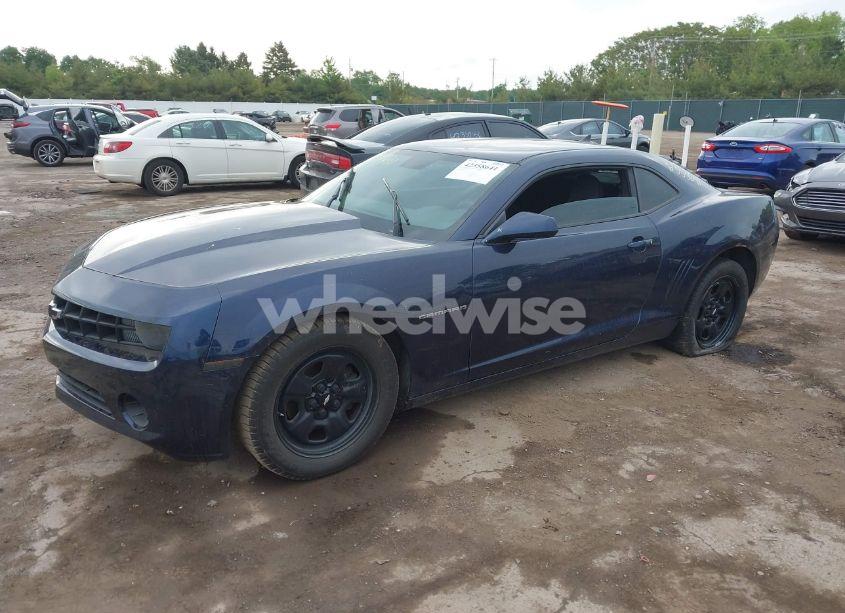 Photo 2 of 2010 Chevrolet Camaro 1LS (VIN 2G1FA1EV9A9192312)