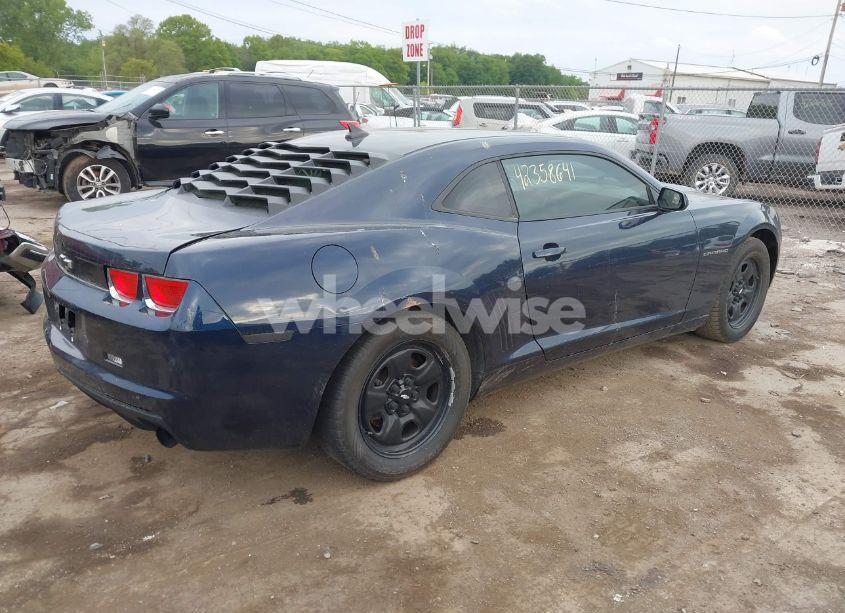 Photo 4 of 2010 Chevrolet Camaro 1LS (VIN 2G1FA1EV9A9192312)