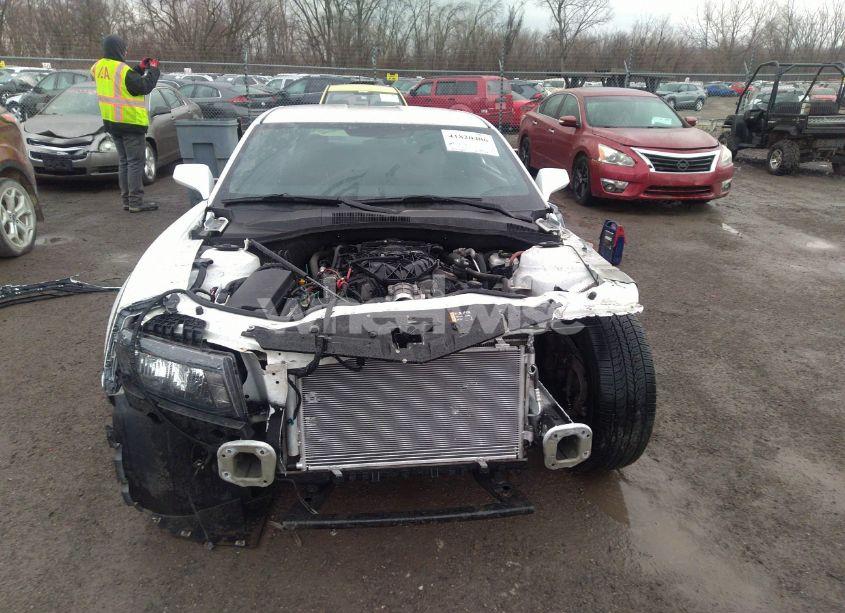 Photo 12 of 2015 Chevrolet Camaro 2LS (VIN 2G1FB1E30F9116934)