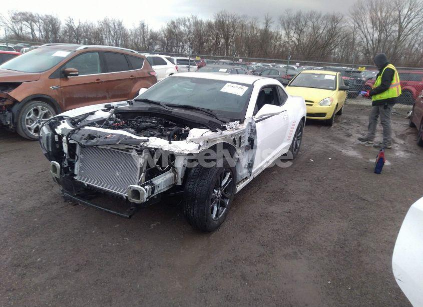 Photo 2 of 2015 Chevrolet Camaro 2LS (VIN 2G1FB1E30F9116934)