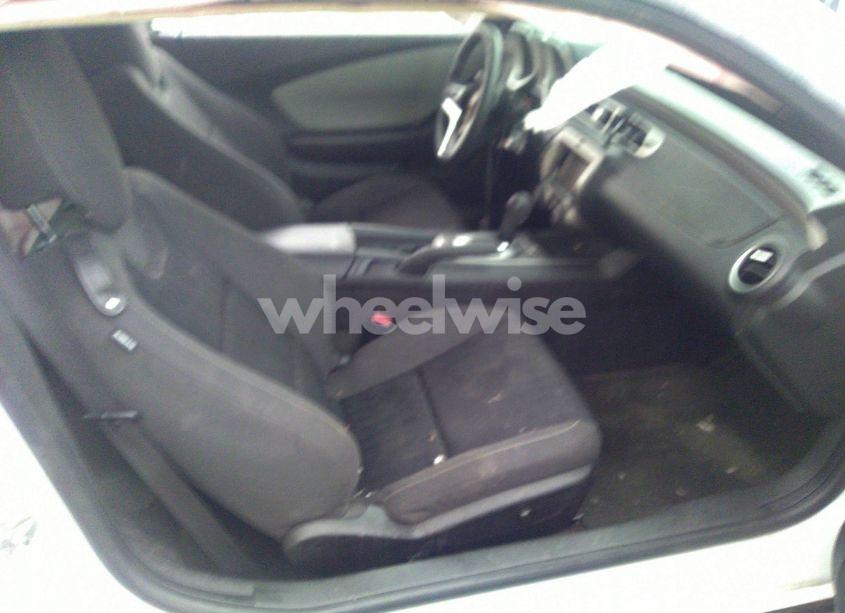 Photo 5 of 2015 Chevrolet Camaro 2LS (VIN 2G1FB1E30F9116934)