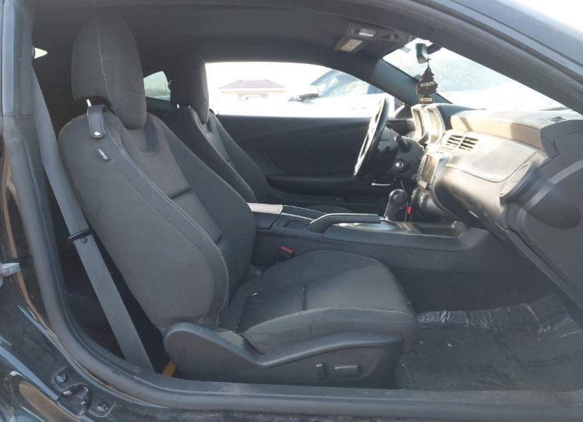 Photo 5 of 2014 Chevrolet Camaro 1LT (VIN 2G1FB1E31E9305915)