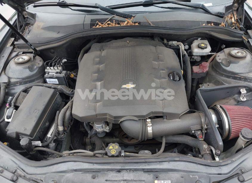 Photo 10 of 2015 Chevrolet Camaro 2LS (VIN 2G1FB1E32F9172745)