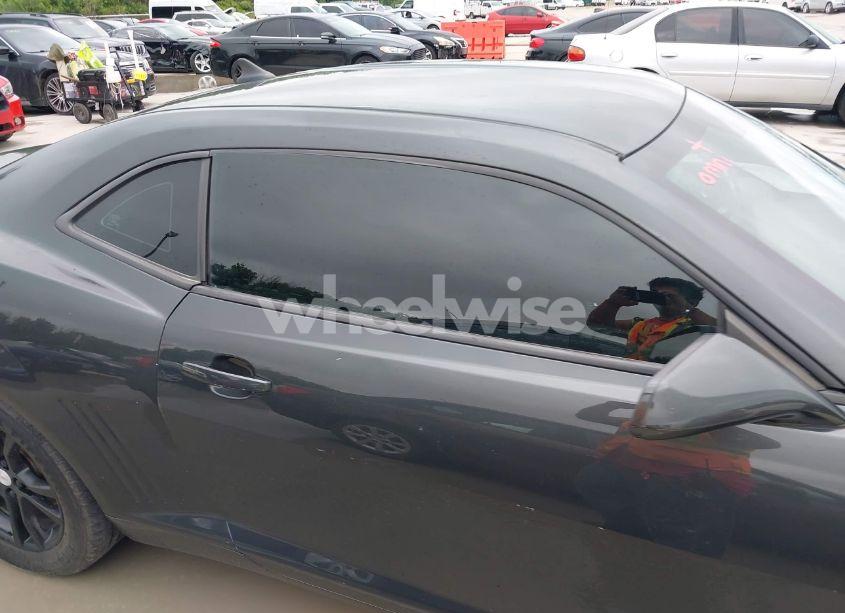 Photo 13 of 2015 Chevrolet Camaro 2LS (VIN 2G1FB1E32F9172745)