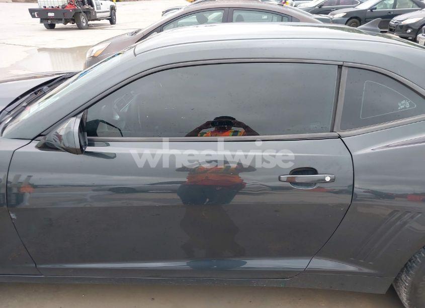 Photo 14 of 2015 Chevrolet Camaro 2LS (VIN 2G1FB1E32F9172745)