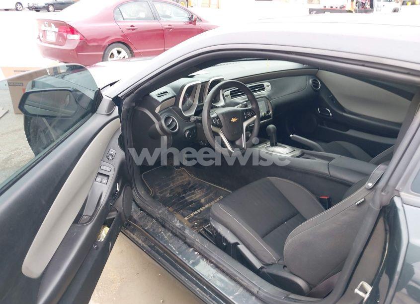 Photo 17 of 2015 Chevrolet Camaro 2LS (VIN 2G1FB1E32F9172745)