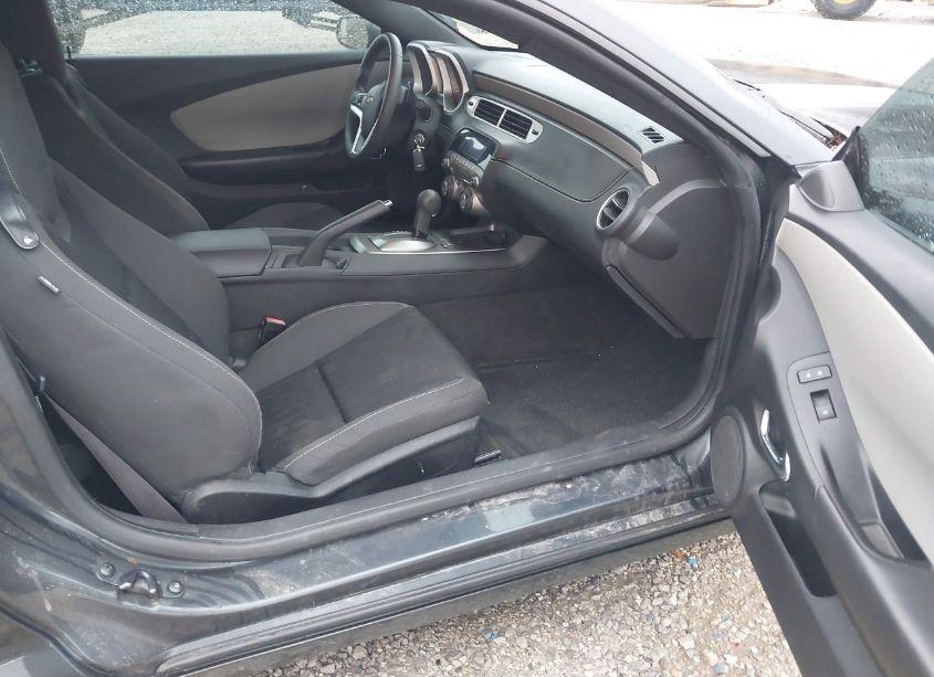 Photo 5 of 2015 Chevrolet Camaro 2LS (VIN 2G1FB1E32F9230191)