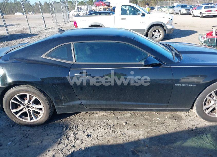 Photo 13 of 2015 Chevrolet Camaro 2LS (VIN 2G1FB1E32F9304533)