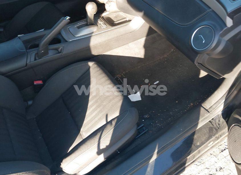 Photo 8 of 2015 Chevrolet Camaro 2LS (VIN 2G1FB1E32F9304533)