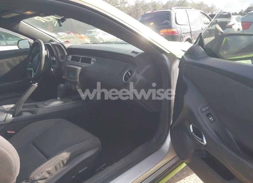 Photo 5 of 2014 Chevrolet Camaro 1LT (VIN 2G1FB1E33E9215553)