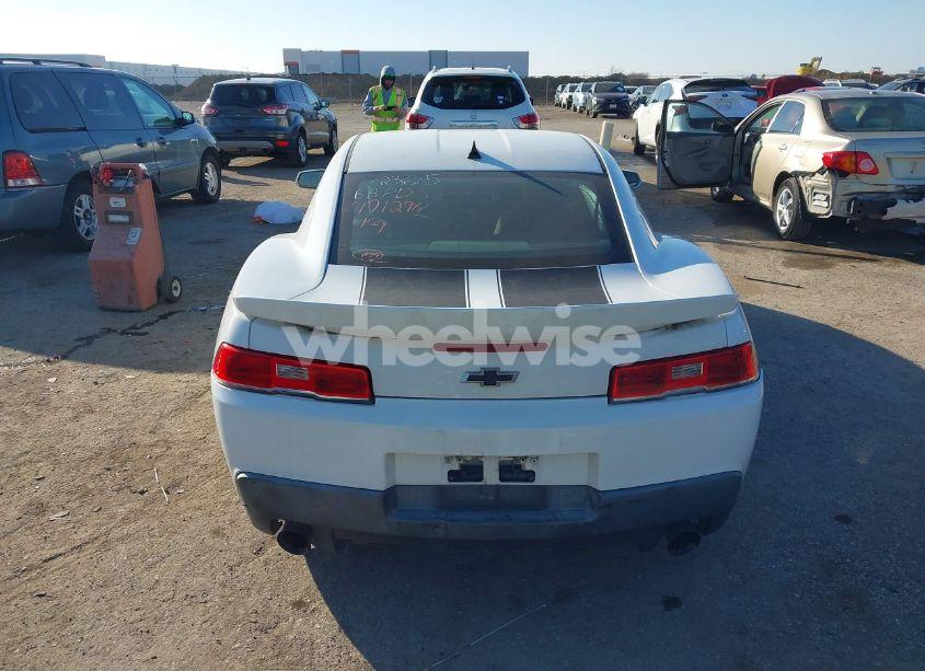 Photo 16 of 2015 Chevrolet Camaro 2LS (VIN 2G1FB1E33F9140628)