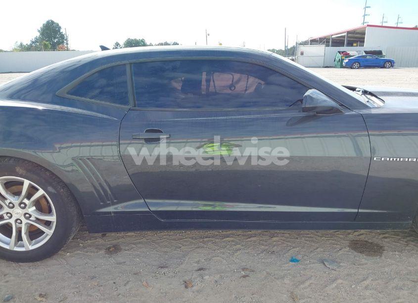 Photo 13 of 2015 Chevrolet Camaro 2LS (VIN 2G1FB1E33F9177839)