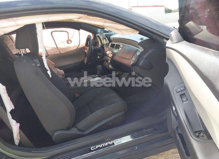 Photo 5 of 2015 Chevrolet Camaro 2LS (VIN 2G1FB1E33F9177839)