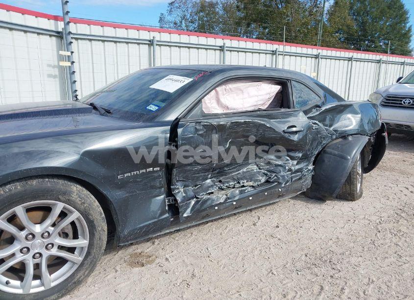 Photo 6 of 2015 Chevrolet Camaro 2LS (VIN 2G1FB1E33F9177839)