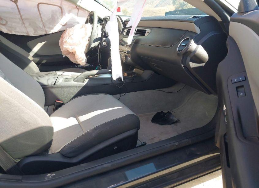 Photo 5 of 2015 Chevrolet Camaro 2LS (VIN 2G1FB1E33F9226070)