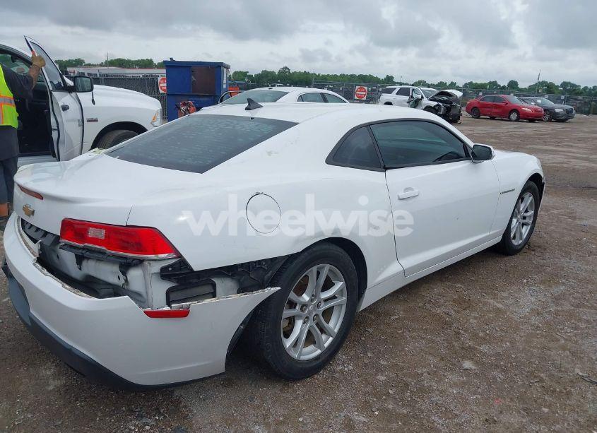 Photo 4 of 2015 Chevrolet Camaro 2LS (VIN 2G1FB1E33F9304363)