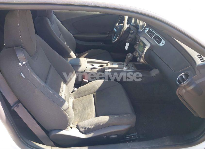 Photo 5 of 2014 Chevrolet Camaro 1LT (VIN 2G1FB1E34E9269086)