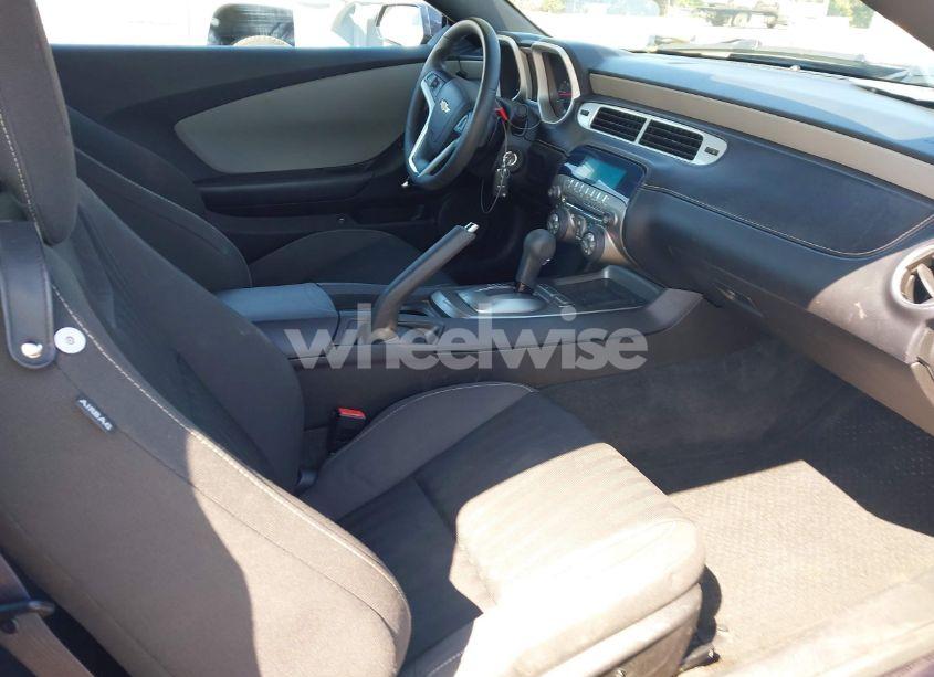 Photo 5 of 2015 Chevrolet Camaro 2LS (VIN 2G1FB1E34F9178384)