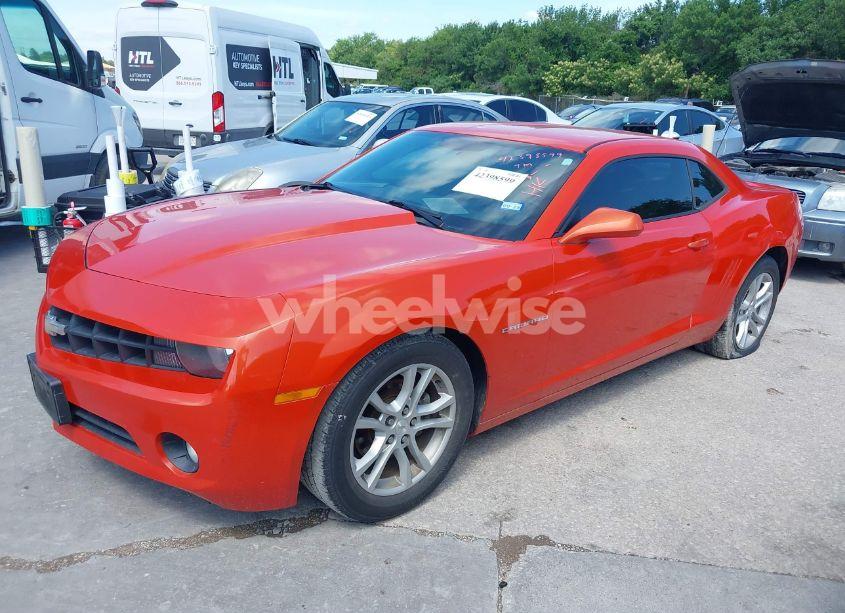 Photo 2 of 2013 Chevrolet Camaro 1LT (VIN 2G1FB1E35D9200406)