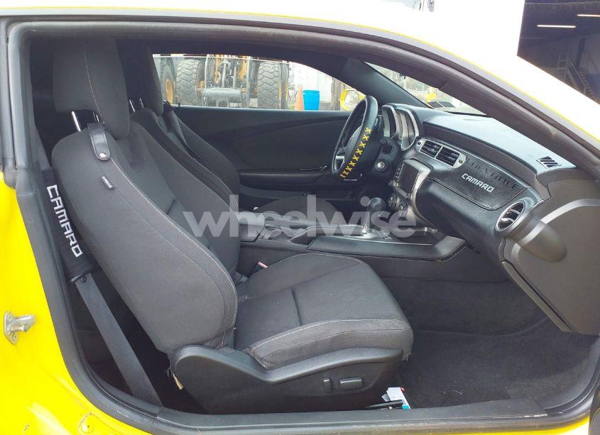 Photo 5 of 2014 Chevrolet Camaro 1LT (VIN 2G1FB1E35E9253494)