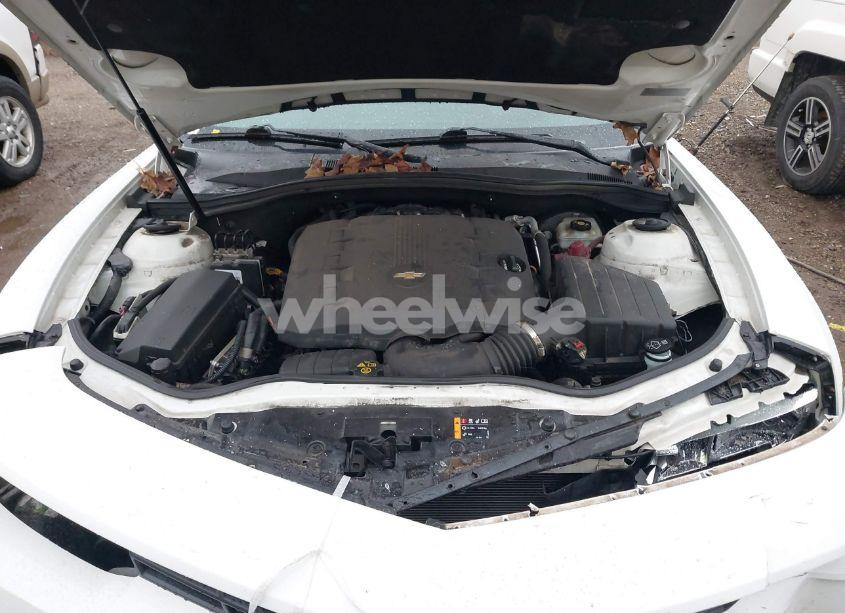 Photo 10 of 2015 Chevrolet Camaro 2LS (VIN 2G1FB1E35F9171847)