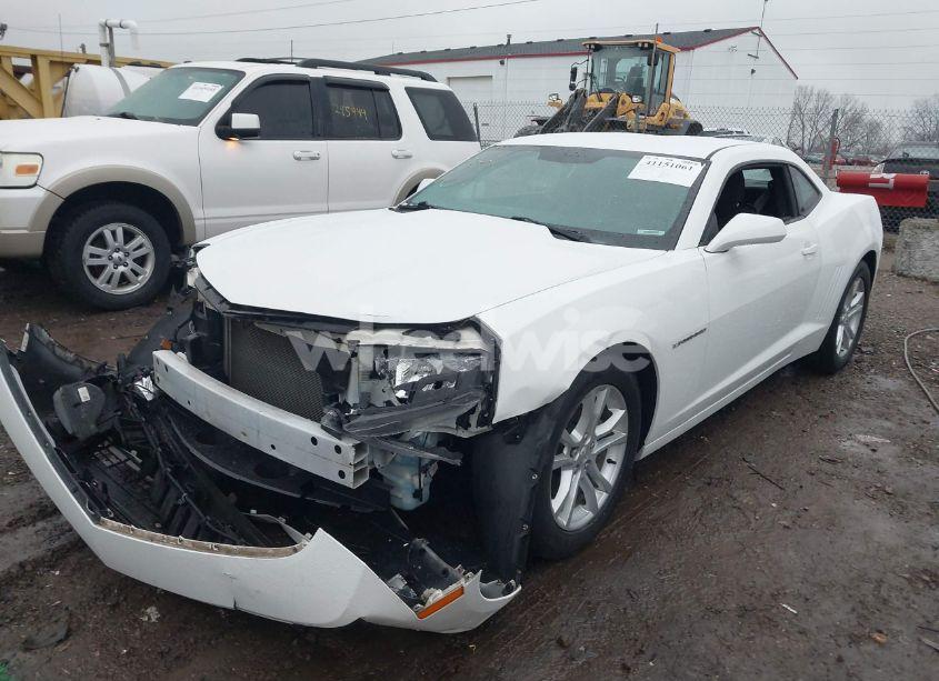 Photo 2 of 2015 Chevrolet Camaro 2LS (VIN 2G1FB1E35F9171847)