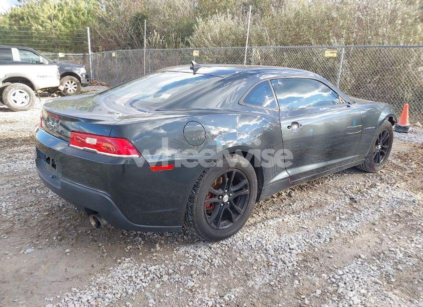 Photo 4 of 2015 Chevrolet Camaro 2LS (VIN 2G1FB1E35F9182220)