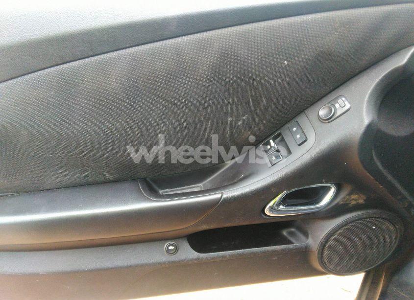 Photo 19 of 2014 Chevrolet Camaro 1LT (VIN 2G1FB1E36E9247588)