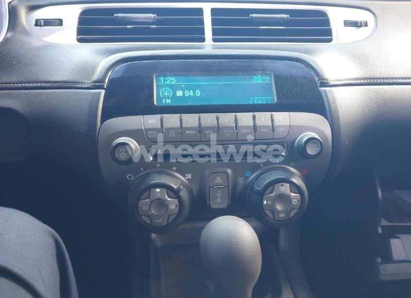 Photo 6 of 2015 Chevrolet Camaro 2LS (VIN 2G1FB1E36F9240884)