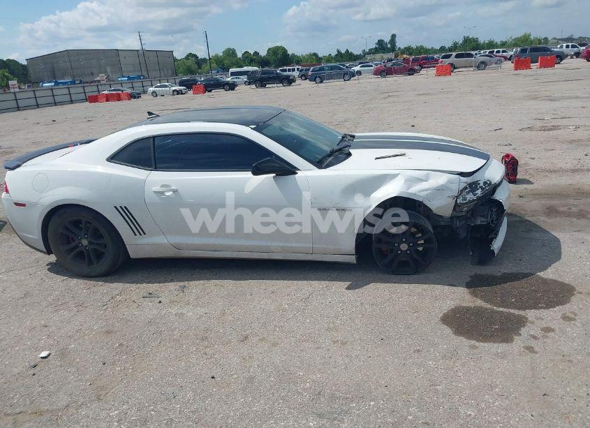 Photo 13 of 2015 Chevrolet Camaro 2LS (VIN 2G1FB1E36F9265686)
