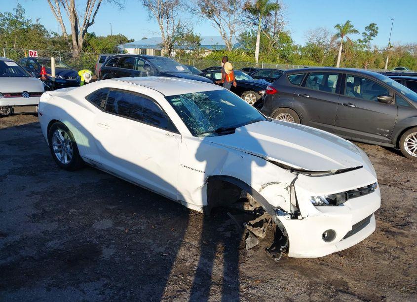 2014 Chevrolet Camaro 1LT (VIN 2G1FB1E37E9323688) main photo