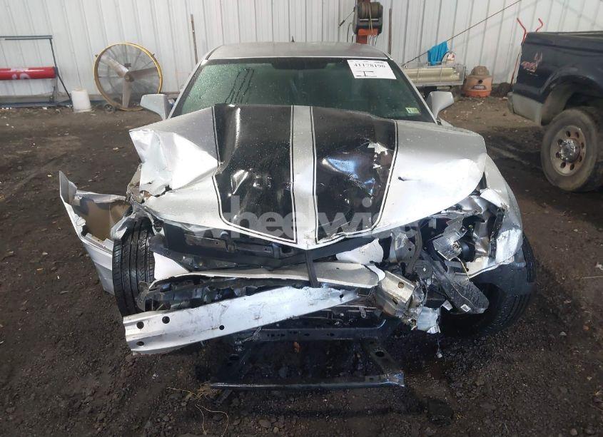 Photo 11 of 2015 Chevrolet Camaro 2LS (VIN 2G1FB1E37F9308237)