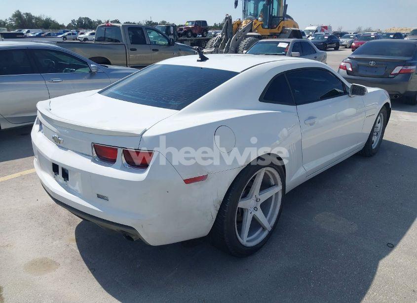 Photo 4 of 2013 Chevrolet Camaro 1LT (VIN 2G1FB1E38D9189160)