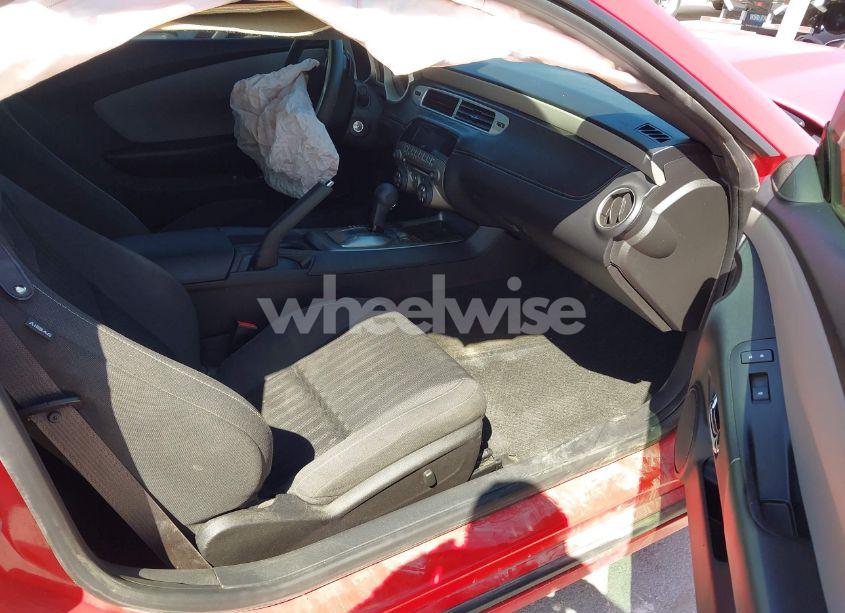 Photo 5 of 2015 Chevrolet Camaro 2LS (VIN 2G1FB1E38F9118396)