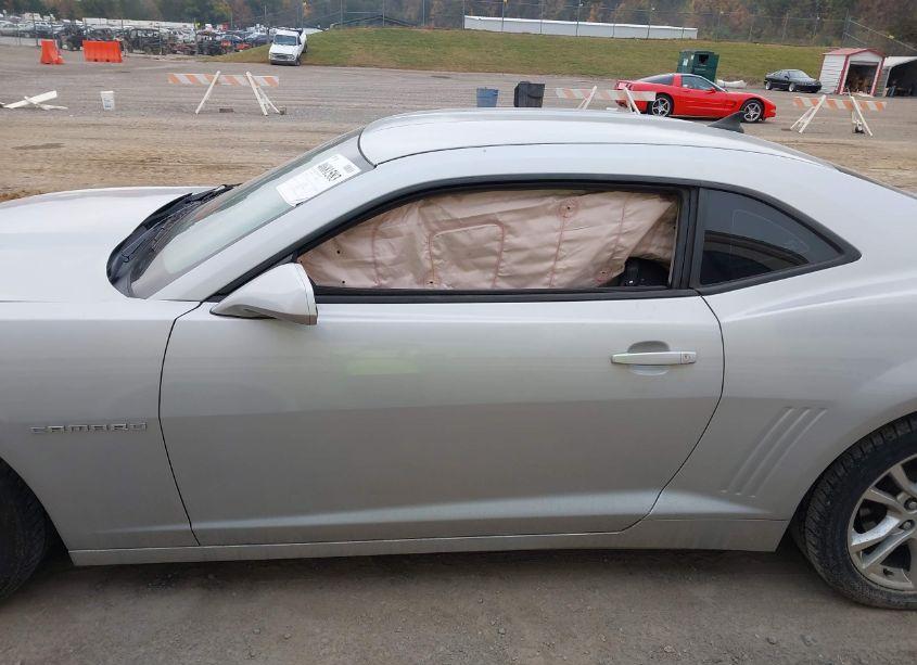 Photo 14 of 2015 Chevrolet Camaro 2LS (VIN 2G1FB1E38F9195897)