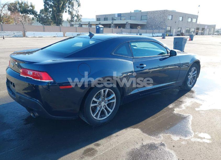 Photo 4 of 2015 Chevrolet Camaro 2LS (VIN 2G1FB1E38F9221835)