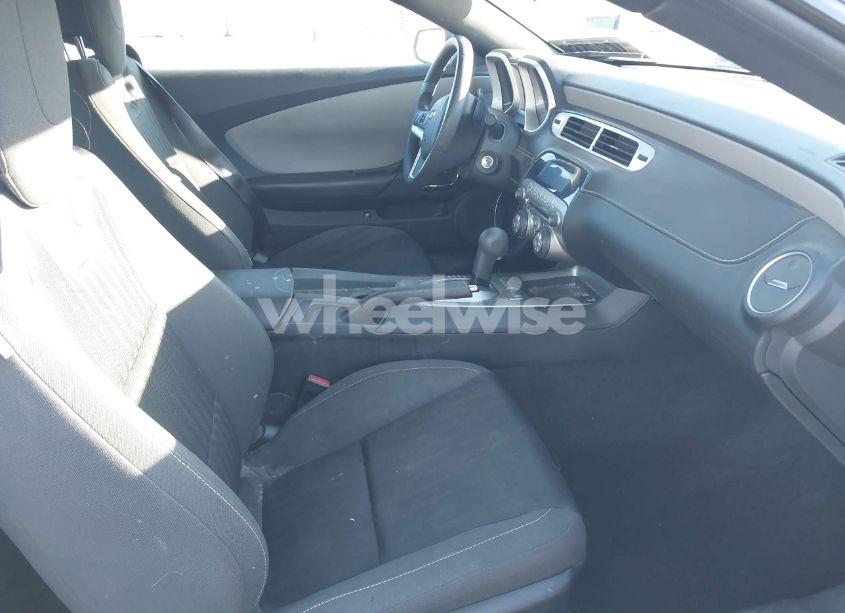 Photo 5 of 2015 Chevrolet Camaro 2LS (VIN 2G1FB1E38F9221835)