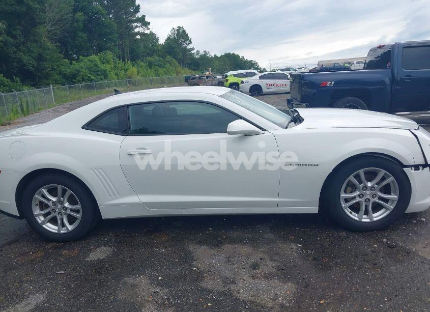 Photo 14 of 2015 Chevrolet Camaro 2LS (VIN 2G1FB1E38F9238568)