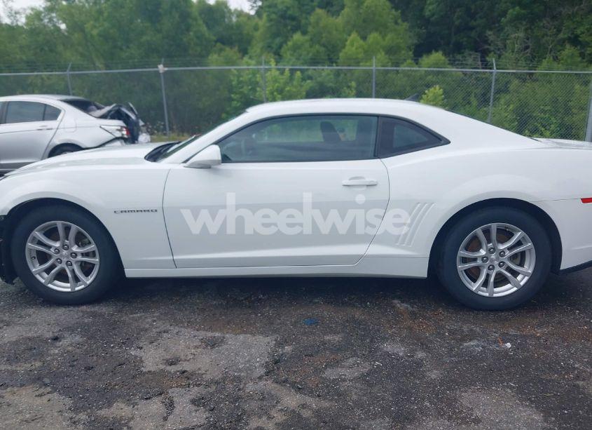 Photo 15 of 2015 Chevrolet Camaro 2LS (VIN 2G1FB1E38F9238568)