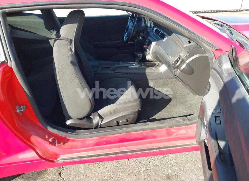 Photo 5 of 2014 Chevrolet Camaro 1LT (VIN 2G1FB1E39E9149350)