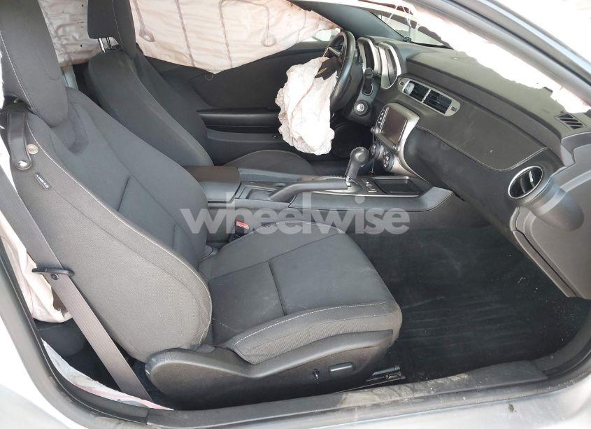 Photo 5 of 2014 Chevrolet Camaro 1LT (VIN 2G1FB1E39E9304656)