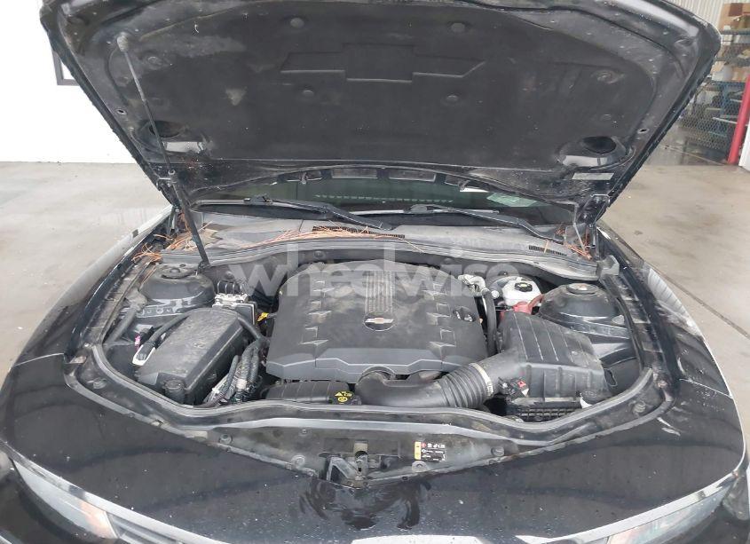 Photo 10 of 2015 Chevrolet Camaro 2LS (VIN 2G1FB1E39F9247781)