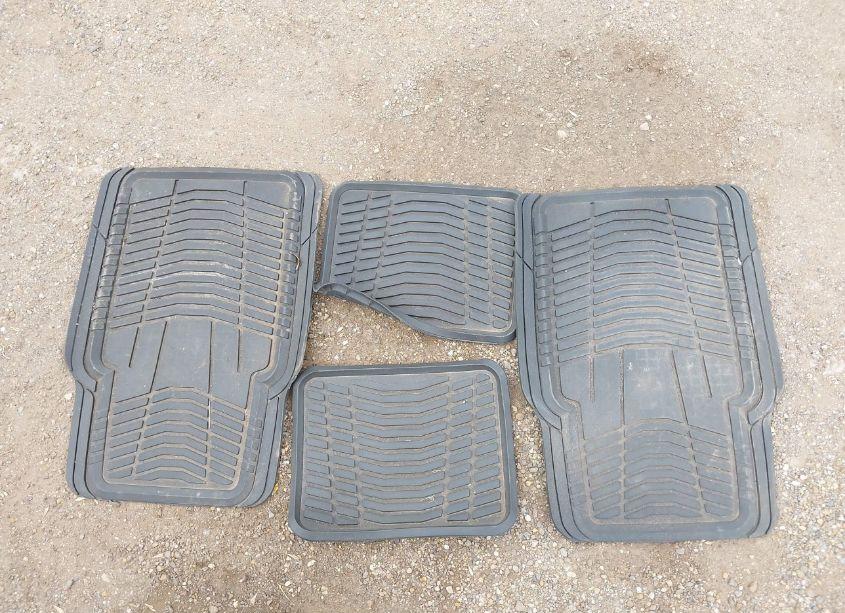 Photo 19 of 2015 Chevrolet Camaro 2LS (VIN 2G1FB1E39F9306702)