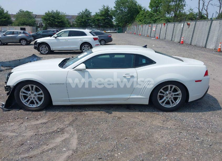 Photo 15 of 2015 Chevrolet Camaro 2LS (VIN 2G1FB1E39F9308322)
