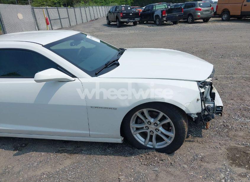 Photo 18 of 2015 Chevrolet Camaro 2LS (VIN 2G1FB1E39F9308322)