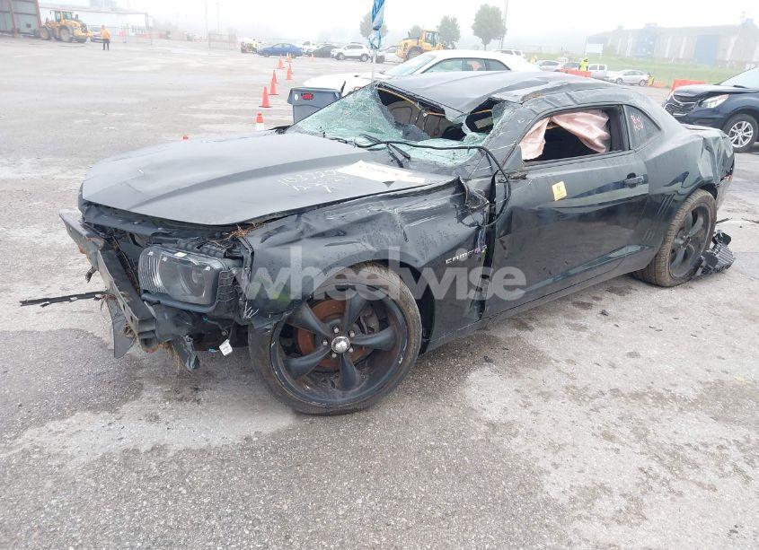 Photo 2 of 2013 Chevrolet Camaro 1LT (VIN 2G1FB1E3XD9142079)